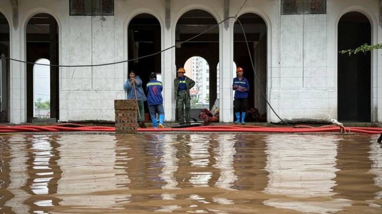 Tυφώνας Μπουαλόι: Αυξάνεται ο αριθμός των νεκρών στο Βιετνάμ - Πάνω από 20 θύματα στις Φιλιππίνες