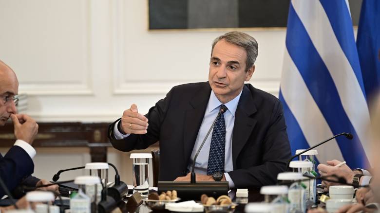 Σύσκεψη υπό τον Μητσοτάκη για την ανθεκτικότητα των ελληνικών πόλεων - Τι συζητήθηκε