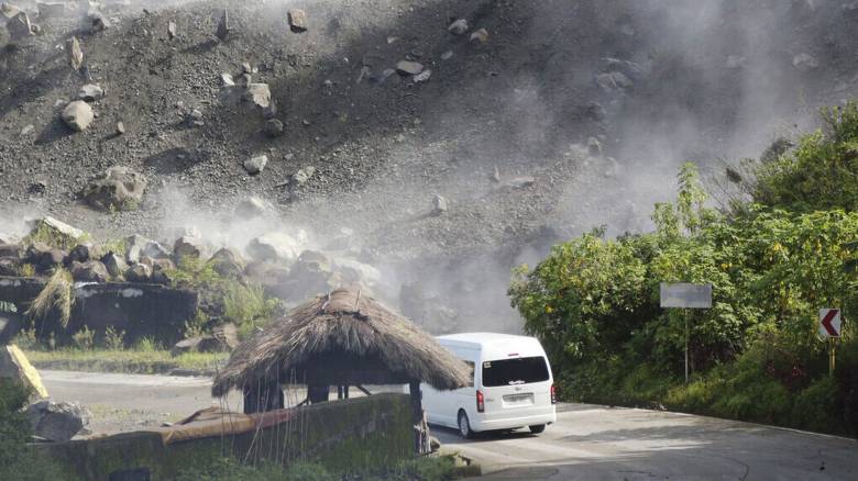 Ισχυρός σεισμός 6,9 Ρίχτερ στις Φιλιππίνες