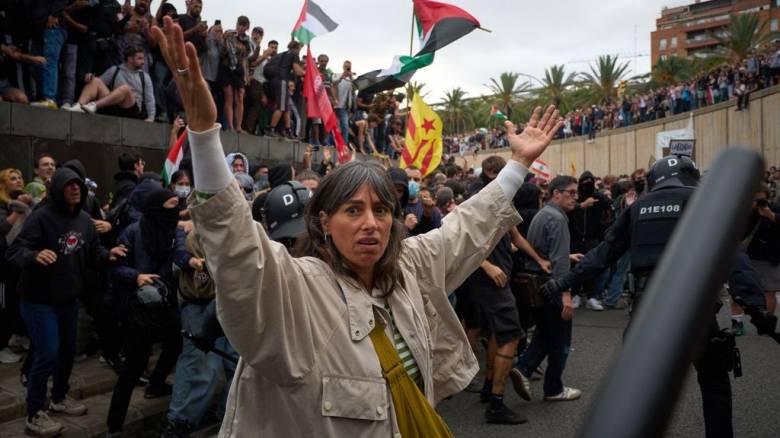 «Ελευθερώστε τη Γάζα»: Μαζικές διαδηλώσεις στην Ευρώπη για την αναχαίτιση του στολίσκου