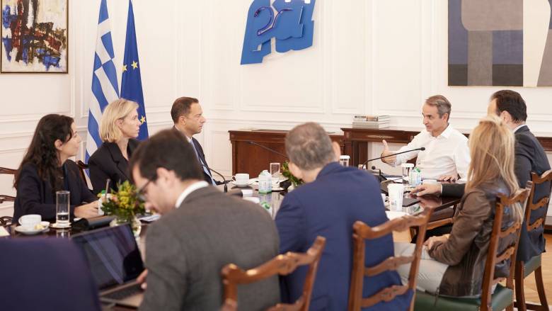 Συνάντηση Μητσοτάκη με τον αντιπρόεδρο της Google: Στόχος μας η προστασία των ανηλίκων στο διαδίκτυο