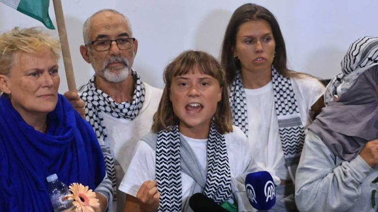 Γκρέτα Τούνμπεργκ στο «Ελ. Βενιζέλος»: Γίνεται γενοκτονία στη Γάζα - Ασκήθηκε βία σε βάρος μου