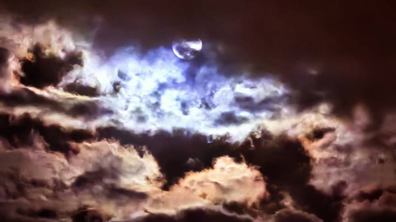 Έρχεται η πρώτη υπερπανσέληνος του 2025: Αύριο το εντυπωσιακό «Φεγγάρι της Συγκομιδής»