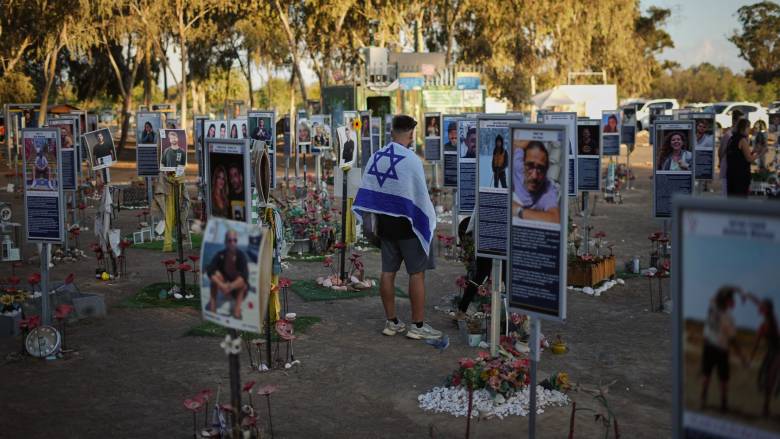 Ισραήλ: Ενός λεπτού σιγή από οικογένειες θυμάτων δύο χρόνια μετά τον εφιάλτη της 7ης Οκτωβρίου