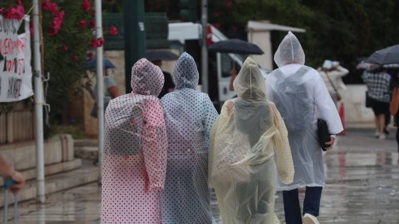Κακοκαιρία «Barbara»: Ισχυρές βροχές στην Αθήνα - «Ποτάμια» κεντρικοί οδικοί άξονες