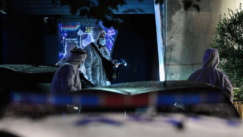 «Ξεσκονίζουν» τις κάμερες ασφαλείας για την έκρηξη στη ντισκοτέκ - Τέσσερα άτομα στο «κάδρο»