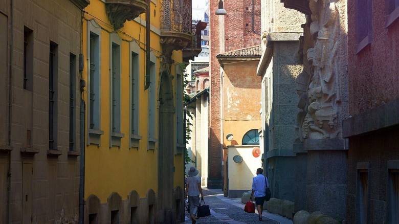 Ιταλία: Ηλικιωμένος έπεσε από το μπαλκόνι μόλις του χτύπησε δικαστικός κλητήρας για έξωση