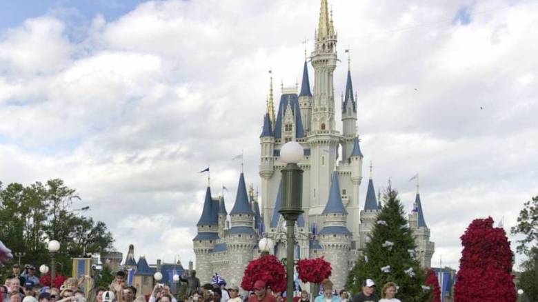 Θρίλερ στη Disneyland: Γυναίκα πέθανε έπειτα από βόλτα στο Haunted Mansion