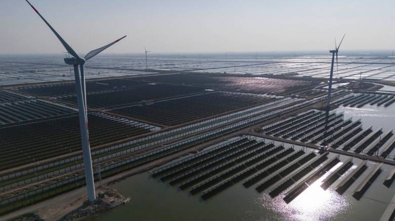 Οι ανανεώσιμες πηγές ξεπέρασαν για πρώτη φορά τον άνθρακα στην παραγωγή ηλεκτρικής ενέργειας