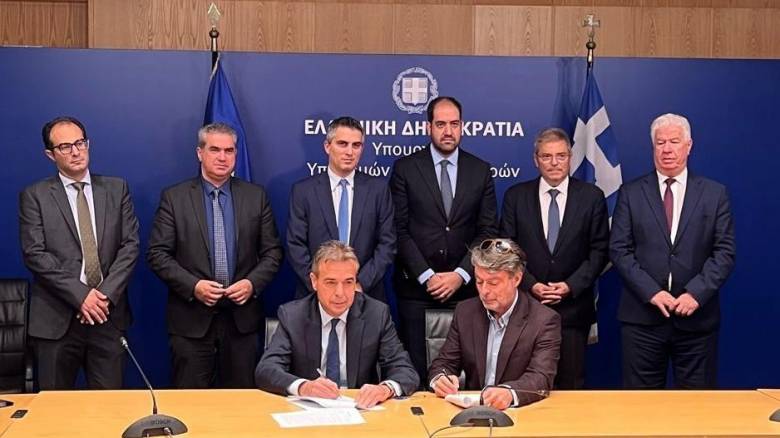 Υπεγράφη η σύμβαση για την επισκευή σεισμόπληκτων εργατικών κατοικιών στο Ληξούρι