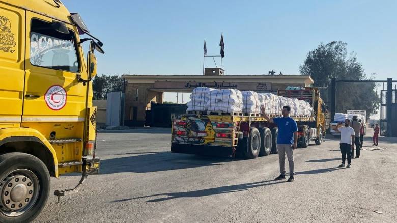 Αίγυπτος: Περισσότερα από 150 φορτηγά αναχώρησαν από την Αίγυπτο προς τη Γάζα