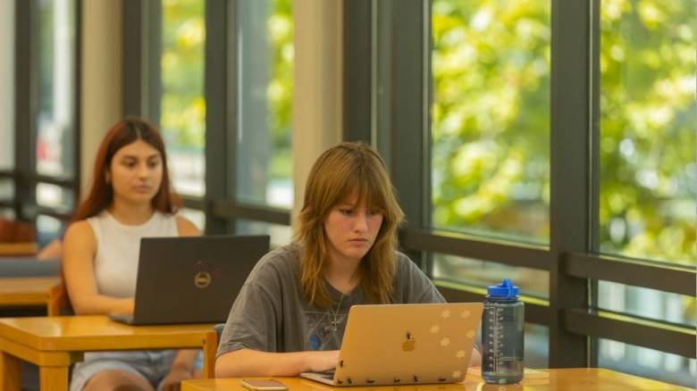 Deree Fall Intensive: Νέα ακαδημαϊκή περίοδος για άμεσο ξεκίνημα σπουδών