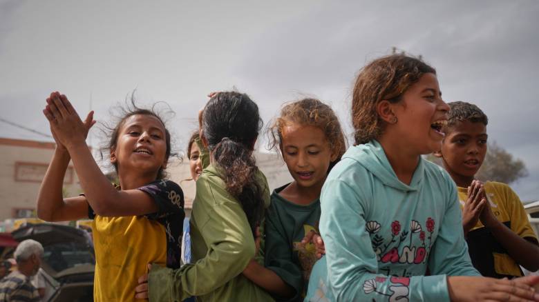 Υπεγράφη η συμφωνία για εκεχειρία στη Γάζα - Η προϋπόθεση για να τεθεί σε ισχύ