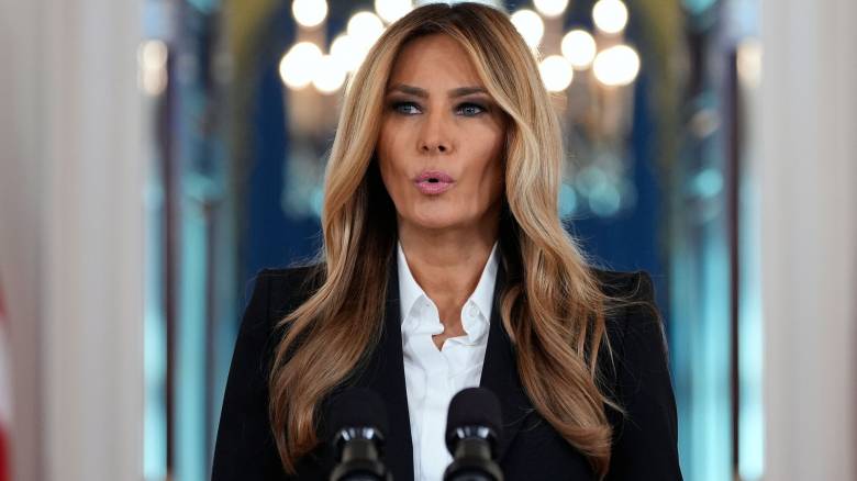 Η Μελάνια Τραμπ δήλωσε πως έχει «δίαυλο επικοινωνίας» με τον Πούτιν για τα παιδιά της Ουκρανίας