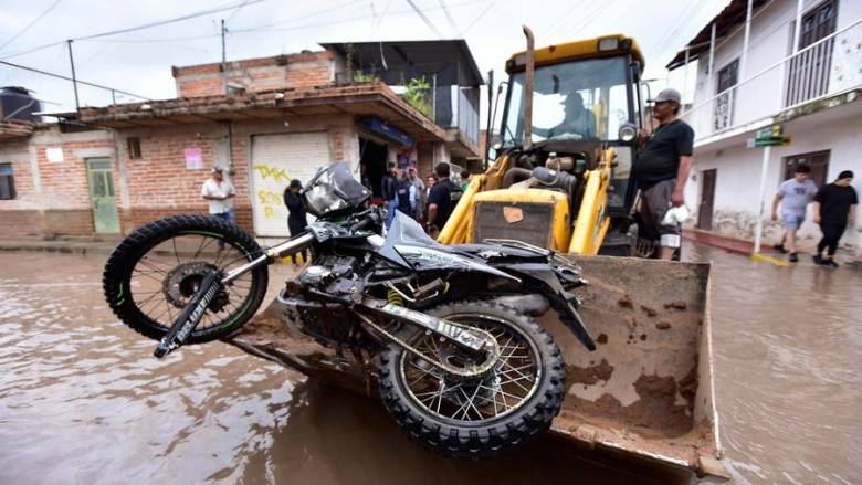Τουλάχιστον 23 νεκροί από τις σφοδρές βροχοπτώσεις στο Μεξικό