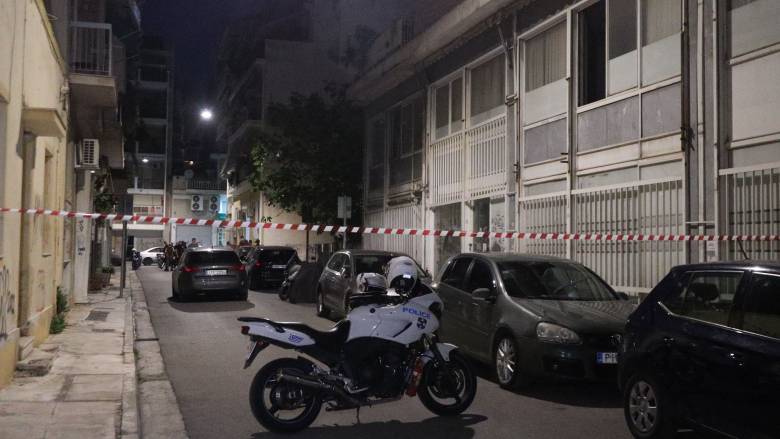 Άγιος Παντελεήμονας: Βίντεο από τη στιγμή που ο 48χρονος, αιμόφυρτος, ζητά βοήθεια