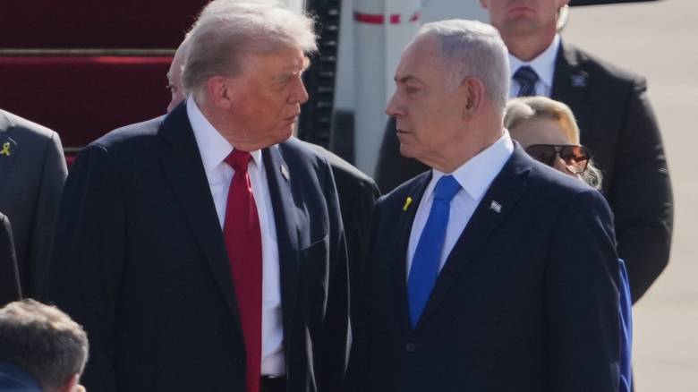 Ο Νετανιάχου έκανε δώρο στον Τραμπ ένα χρυσό περιστέρι