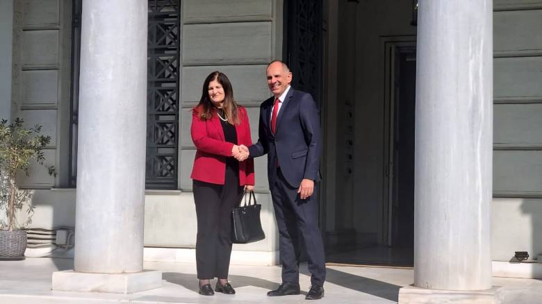 Συνάντηση Γεραπετρίτη με την Παλαιστίνια ομόλογό του - Τι συζητήθηκε