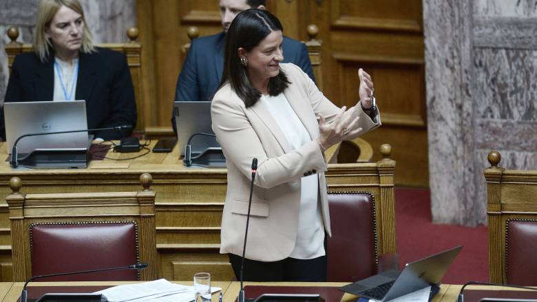 Εργασιακό νομοσχέδιο: Ονομαστική ψηφοφορία και στα 97 άρθρα ζήτησε η ΝΔ - Αποχώρησε ο ΣΥΡΙΖΑ