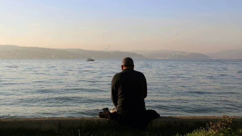 Έρευνα: Η μοναξιά συνδέεται με αυξημένο κίνδυνο θανάτου