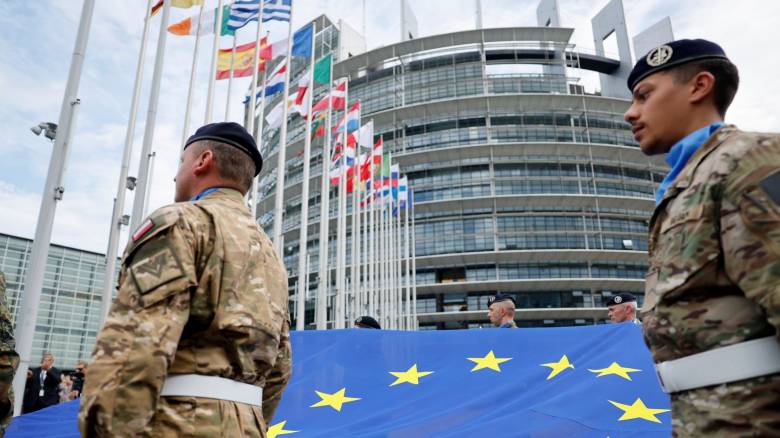 «Αμυντική Ετοιμότητα έως το 2030»: Το σχέδιο της Ευρώπης για drones, πυραύλους και κυβερνοάμυνα