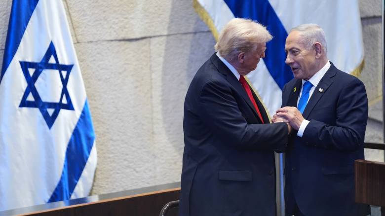 «Αδύναμος και αξιολύπητος»: Επίθεση Τραμπ σε Χέρτζογκ για την μη απονομή χάριτος στον Νετανιάχου