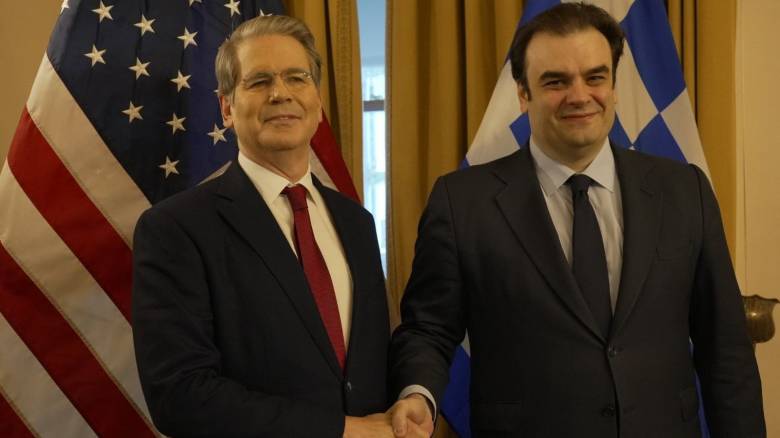 Έμφαση στην ενεργειακή συνεργασία ανάμεσα σε Ελλάδα και ΗΠΑ στη συνάντηση Πιερρακάκη - Μπέσεντ