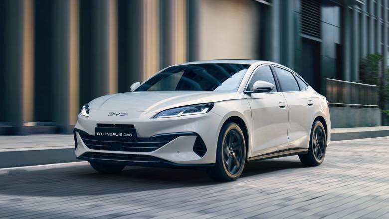 Η BYD ανεβαίνει, η Tesla πέφτει στην κατάταξη των μεγαλύτερων εταιρειών