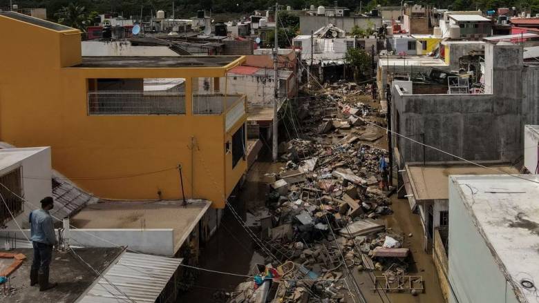 Μεξικό: Στους 76 οι νεκροί, άλλοι 27 άνθρωποι αγνοούνται από τις πλημμύρες και τις κατολισθήσεις