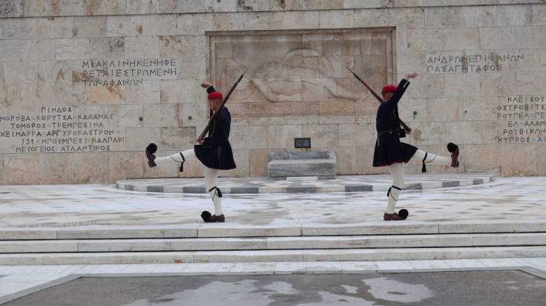 Με 159 «ναι» υπερψηφίστηκε η τροπολογία για τον «Άγνωστο Στρατιώτη»