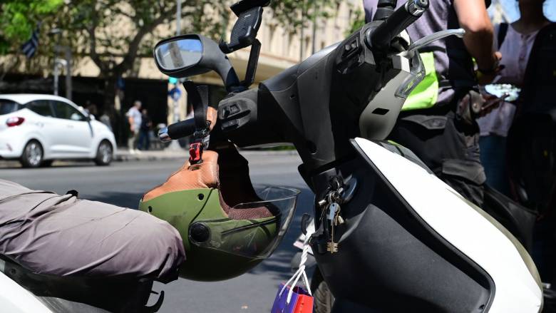 «Τσουχτερά» πρόστιμα σε πάνω από 1.770 αναβάτες μηχανής για τη μη χρήση κράνους