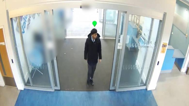 Βρετανία: 15χρονος καταδικάστηκε σε ισόβια για τη σφαγή συμμαθητή του έξω από το σχολείο