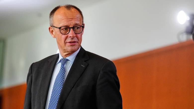 Εμμένει ο Μερτς στην αντιμεταναστευτική ρητορική: «Με ενοχλούν όσοι δεν τηρούν τους κανόνες μας»