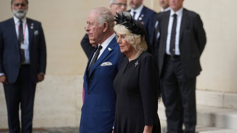 Στο Βατικανό ο Βασιλιάς Κάρολος και η Βασίλισσα Καμίλα