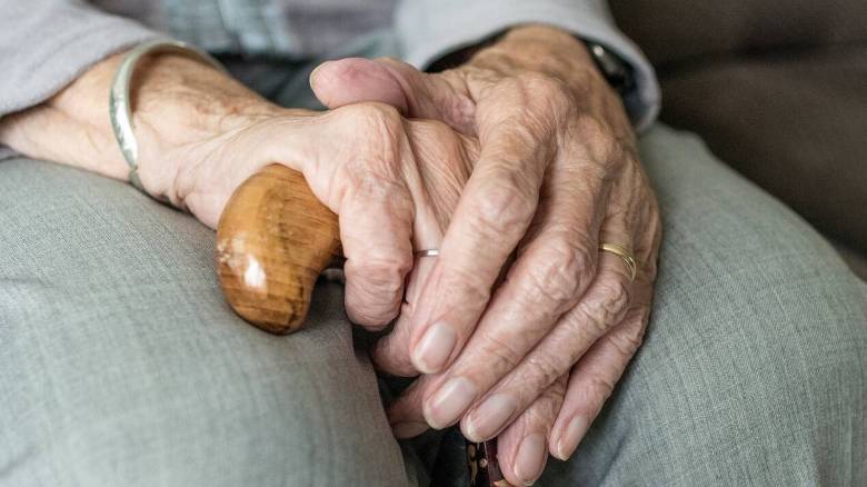 Κως: Συνελήφθη ηλικιωμένος που τραυμάτισε με μαχαίρι την σύζυγο του