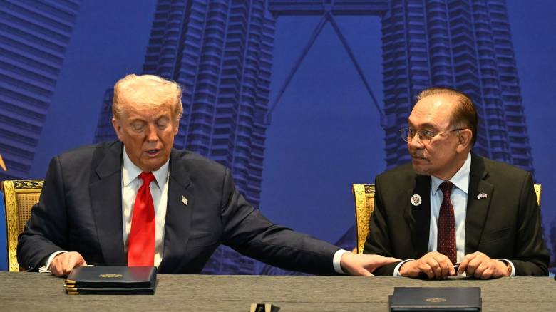 Προάγγελος του big deal με την Κίνα το ταξίδι Τραμπ στη Μαλαισία - Τι συμφώνησε, τι προσδοκά