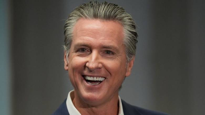 Ο κυβερνήτης της Καλιφόρνιας σκέφτεται να θέσει υποψηφιότητα στις προεδρικές εκλογές στις ΗΠΑ