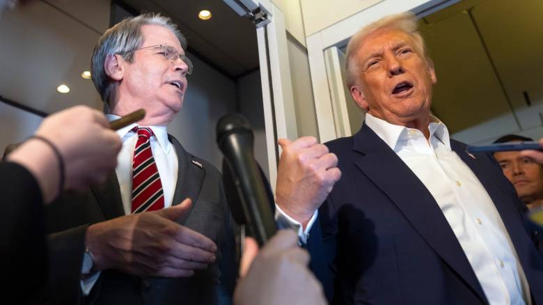 «Βγάλαμε πολλά λεφτά»: Ο Τραμπ δήλωσε ότι ο Χ. Μιλέι είχε «πολλή βοήθεια» από τις ΗΠΑ