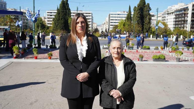 Κωνσταντοπούλου: Να θυμίζουμε ότι η Δημοκρατία και η ελευθερία κατακτήθηκαν αγώνα και αίμα