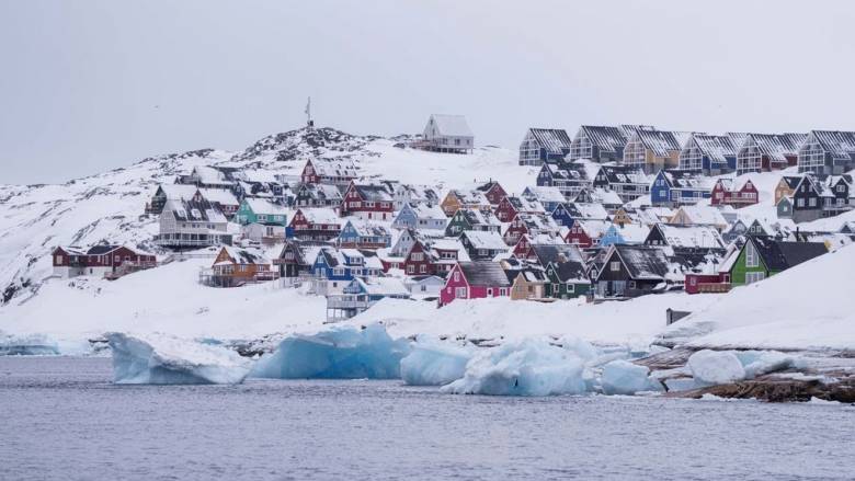 Η Γροιλανδία κινείται βορειοδυτικά και αλλάζει σχήμα, διαπίστωσε μελέτη