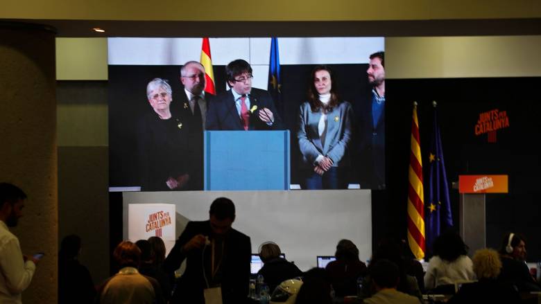 Ισπανία: Ρήγμα στην κυβέρνηση Σάντσεθ - Οι Καταλανοί αποσύρουν τη στήριξή τους