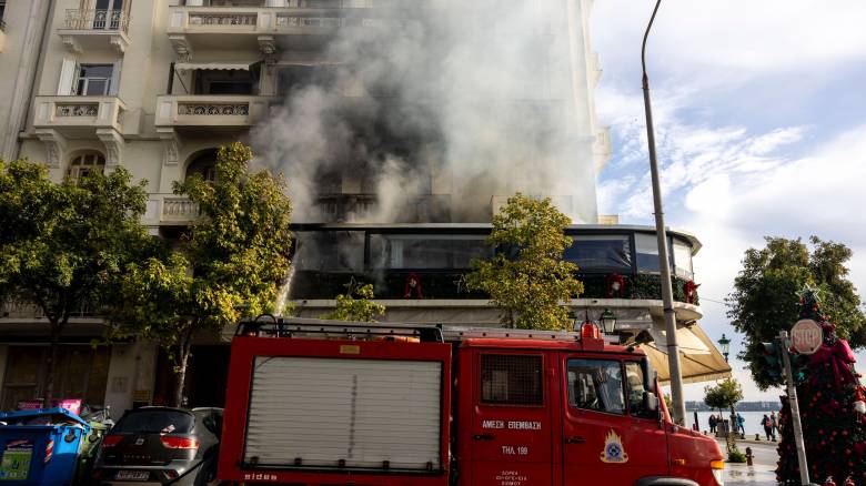 Θεσσαλονίκη: Φωτιά σε κατάστημα εστίασης στη Λεωφόρο Νίκης
