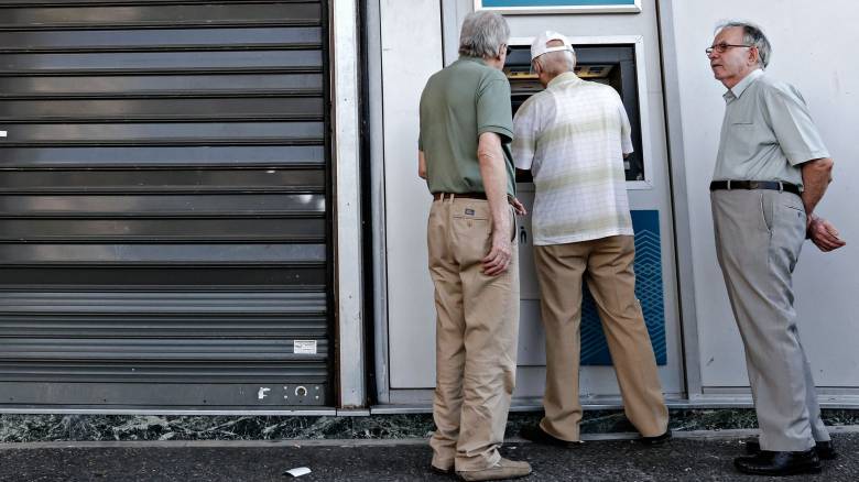 «Μπαράζ» πληρωμών από τον ΟΠΕΚΑ σήμερα - Ποια επιδόματα καταβάλλονται