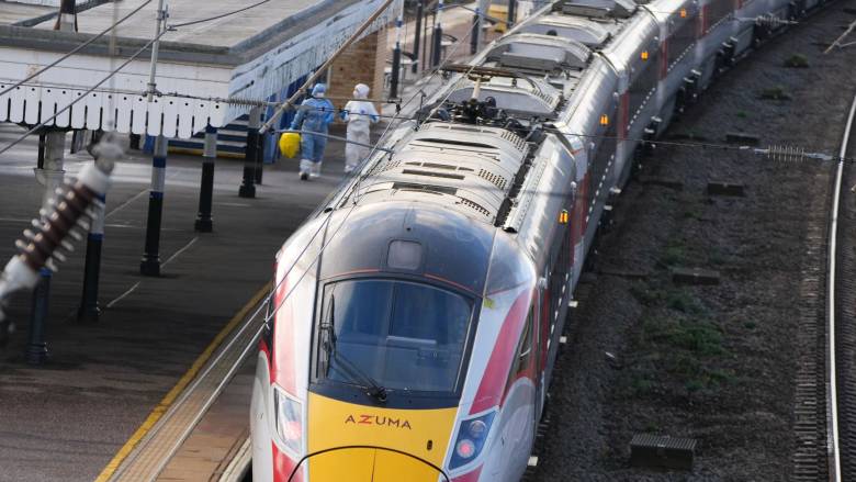 Βρετανία: Ο ύποπτος για την επίθεση με μαχαίρι μέσα σε τρένο δεν ήταν στο ραντάρ των Αρχών