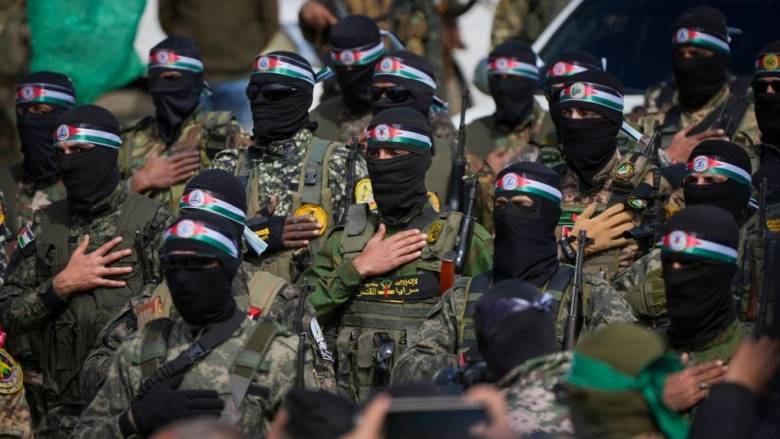 Γάζα: «Η Χαμάς ανοιχτή στο ενδεχόμενο να παραδώσει μόνο βαρέα όπλα», λέει μεσολαβητής