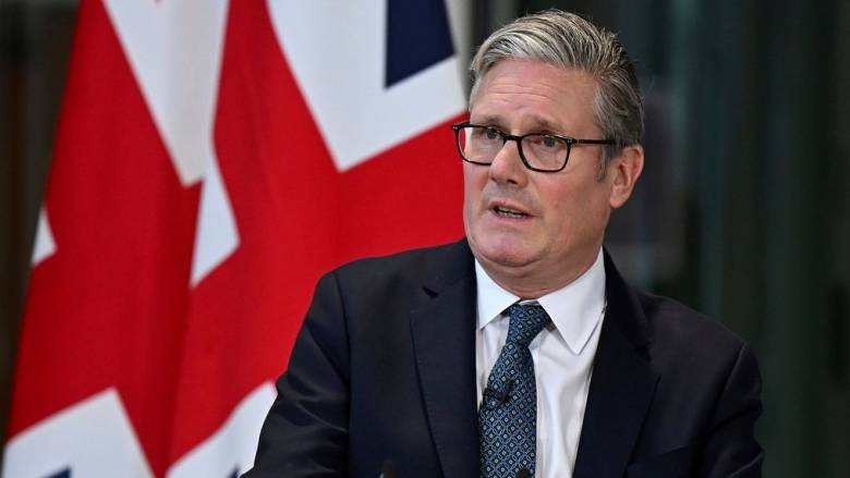 Βρετανία: Ο Στάρμερ προωθεί νομοσχέδιο που θα απαγορεύει τις διαδηλώσεις έξω από σπίτια αξιωματούχων