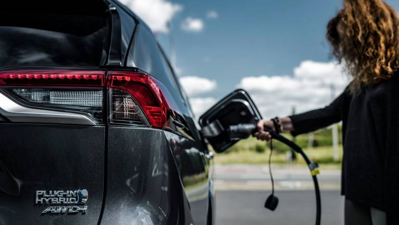 Τα plug-in υβριδικά αν δεν φορτίζονται θα αποδίδουν λιγότερους ίππους