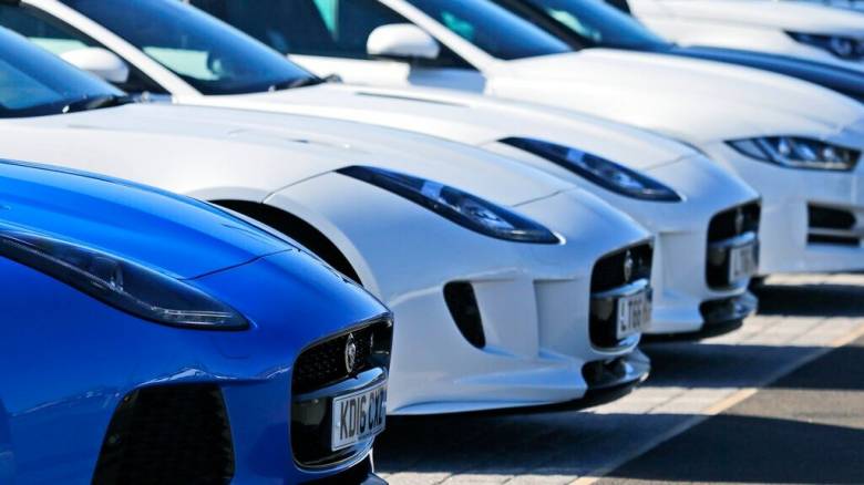 «Χιλιομετρικό φόρο» στα ηλεκτρικά αυτοκίνητα εξετάζει η Βρετανία