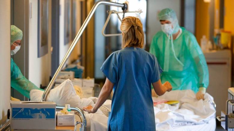 Γερμανία: Νοσηλευτής καταδικάστηκε σε ισόβια κάθειρξη για τη δολοφονία 10 ασθενών