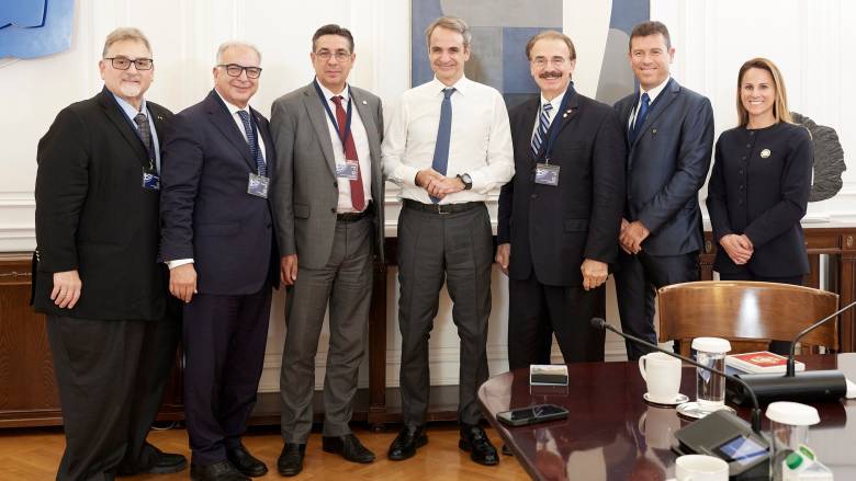 Συνάντηση Μητσοτάκη με αντιπροσωπεία της ομογενειακής οργάνωσης AHEPA
